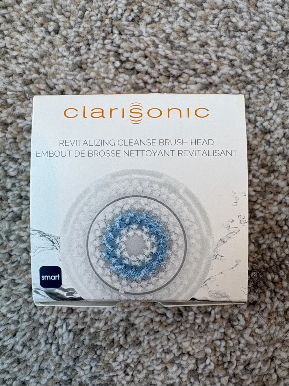 Clarisonic Mia 2 Sonic Cleansing System with Charger and NIB Brush Head